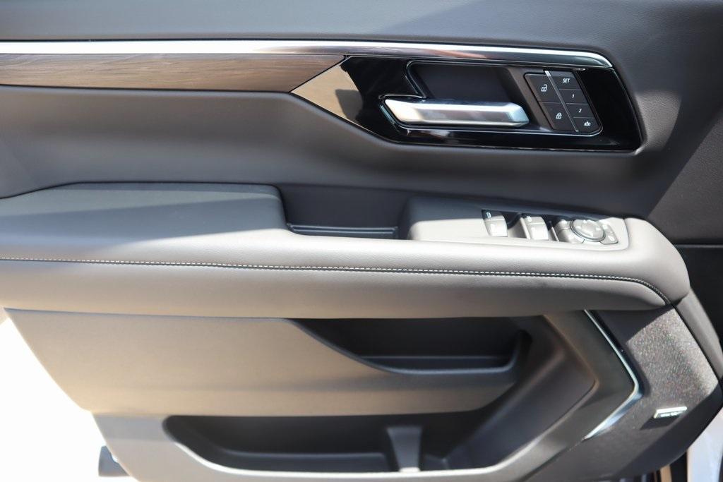 new 2025 Chevrolet Tahoe car, priced at $65,170