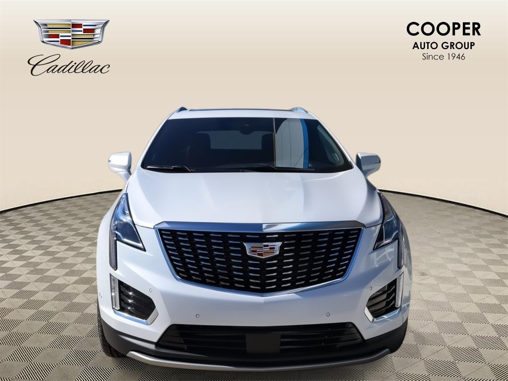 new 2025 Cadillac XT5 car, priced at $50,172