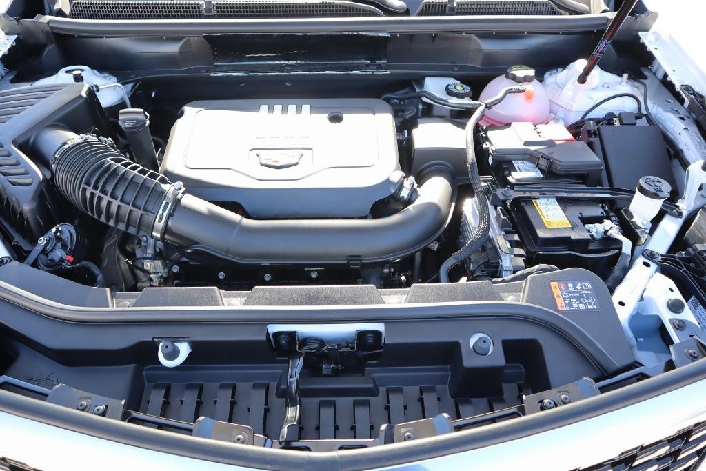new 2025 Cadillac XT5 car, priced at $50,172