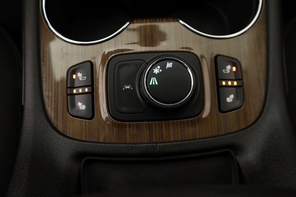 used 2023 GMC Acadia car, priced at $31,428