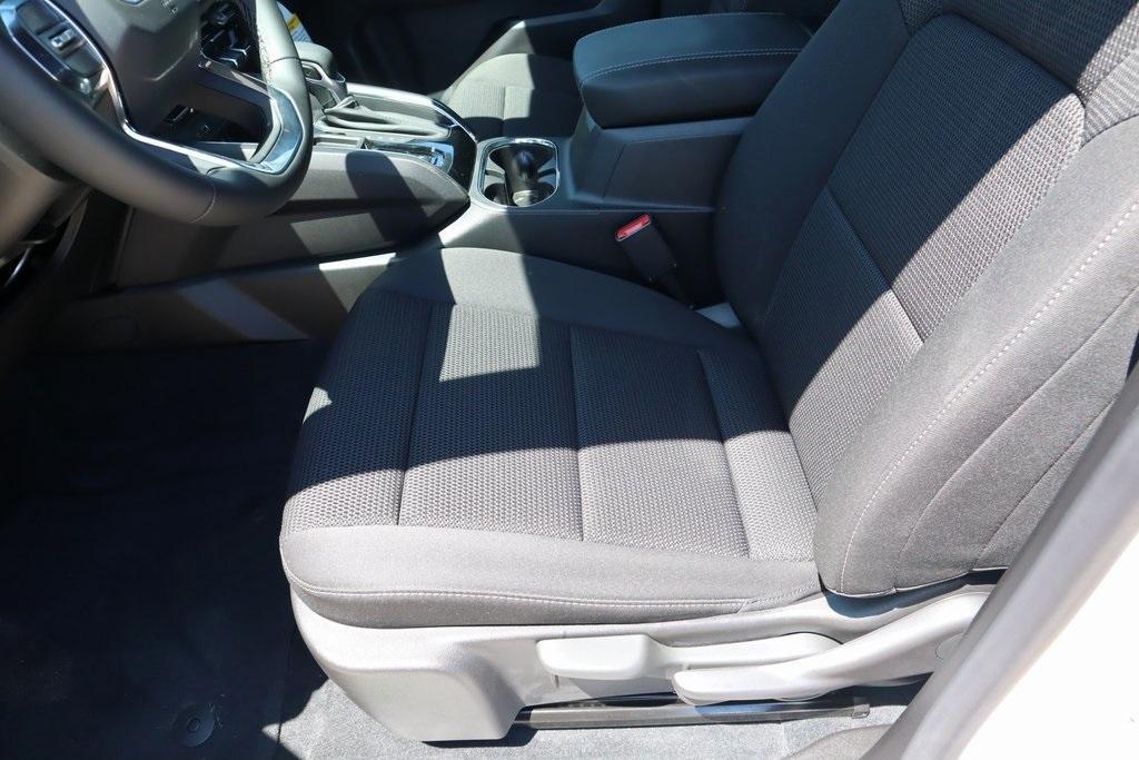 new 2025 GMC Canyon car, priced at $35,945