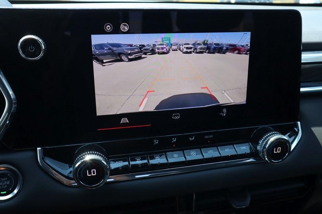 new 2025 GMC Canyon car, priced at $35,945