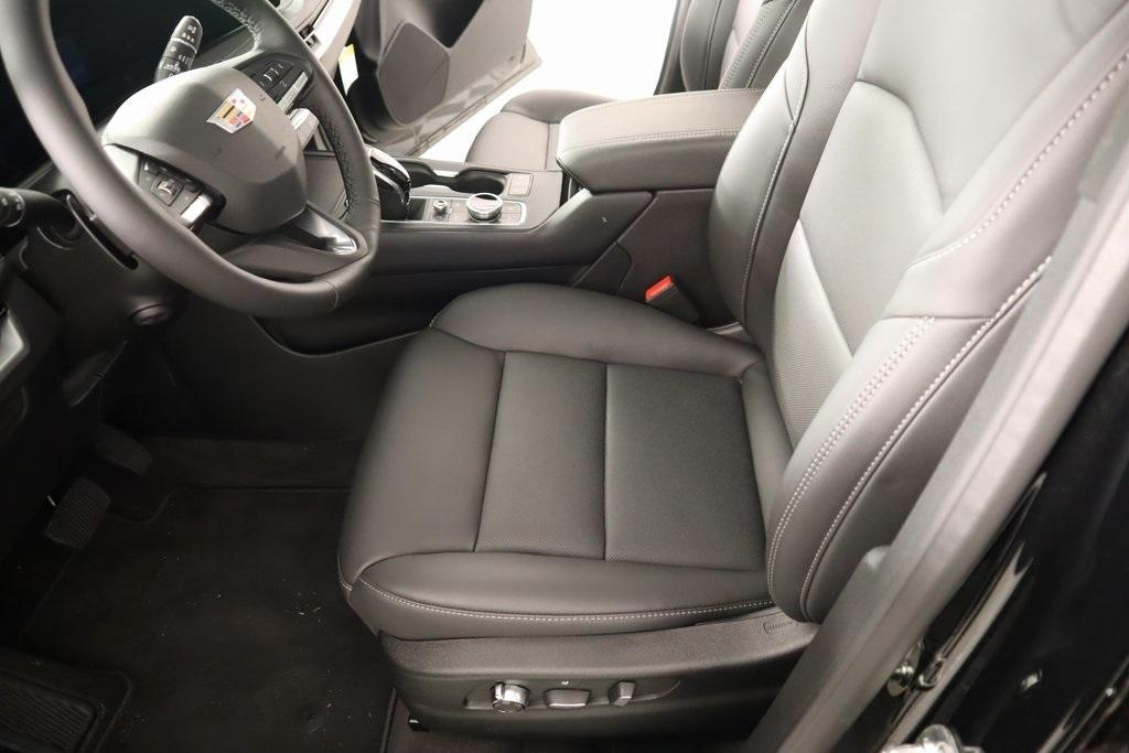 used 2025 Cadillac XT4 car, priced at $44,381