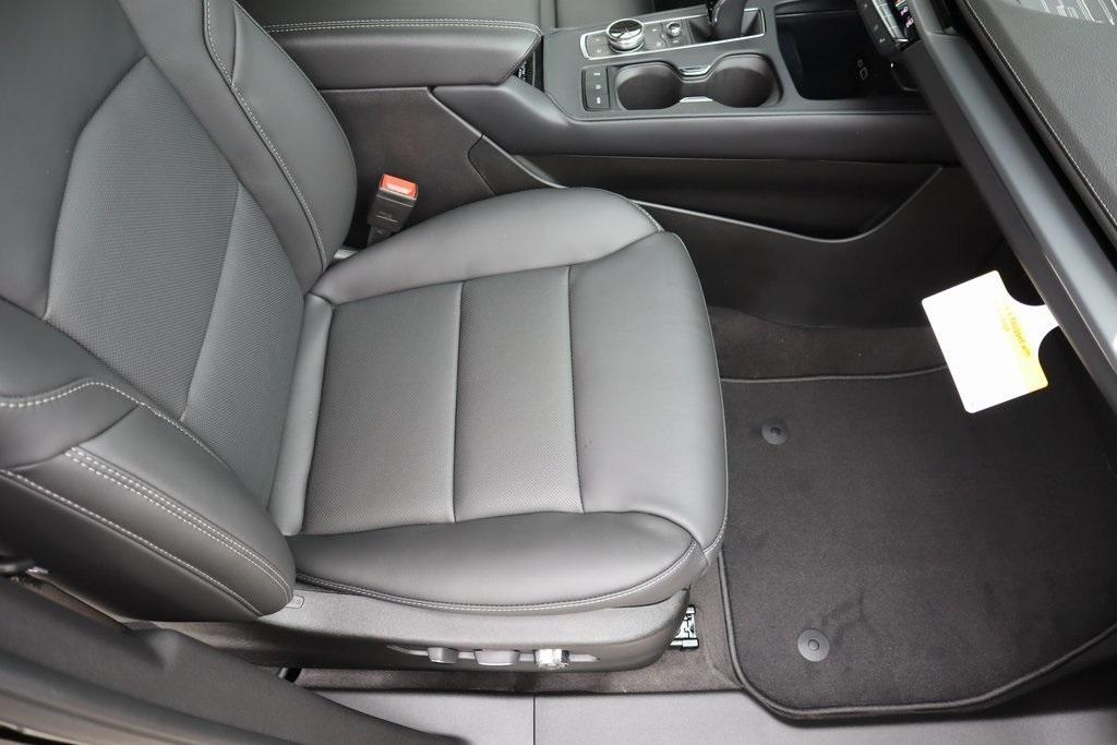 new 2025 Cadillac XT4 car, priced at $44,470