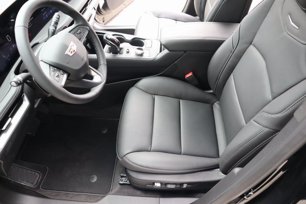 new 2025 Cadillac XT4 car, priced at $44,470