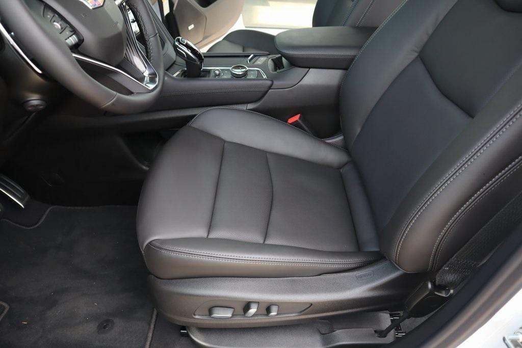 new 2025 Cadillac XT6 car, priced at $59,299