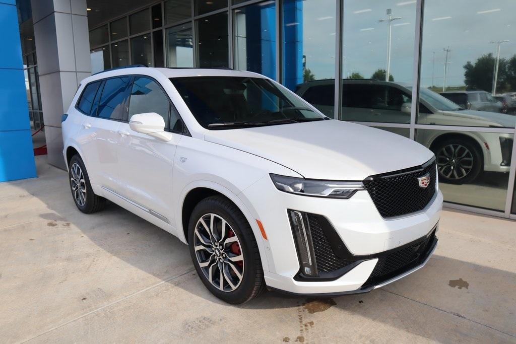 new 2025 Cadillac XT6 car, priced at $67,065