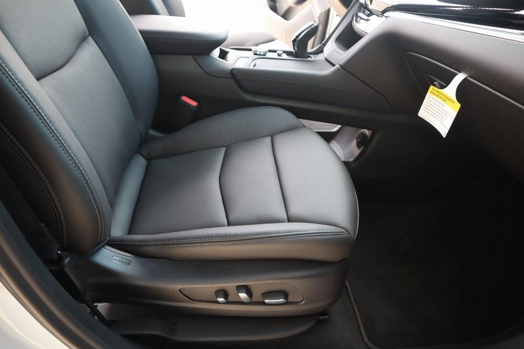 new 2025 Cadillac XT6 car, priced at $59,299