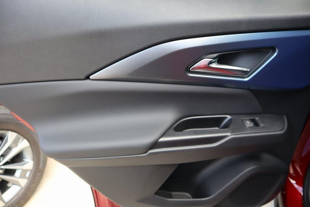 new 2025 Chevrolet Equinox EV car, priced at $46,890