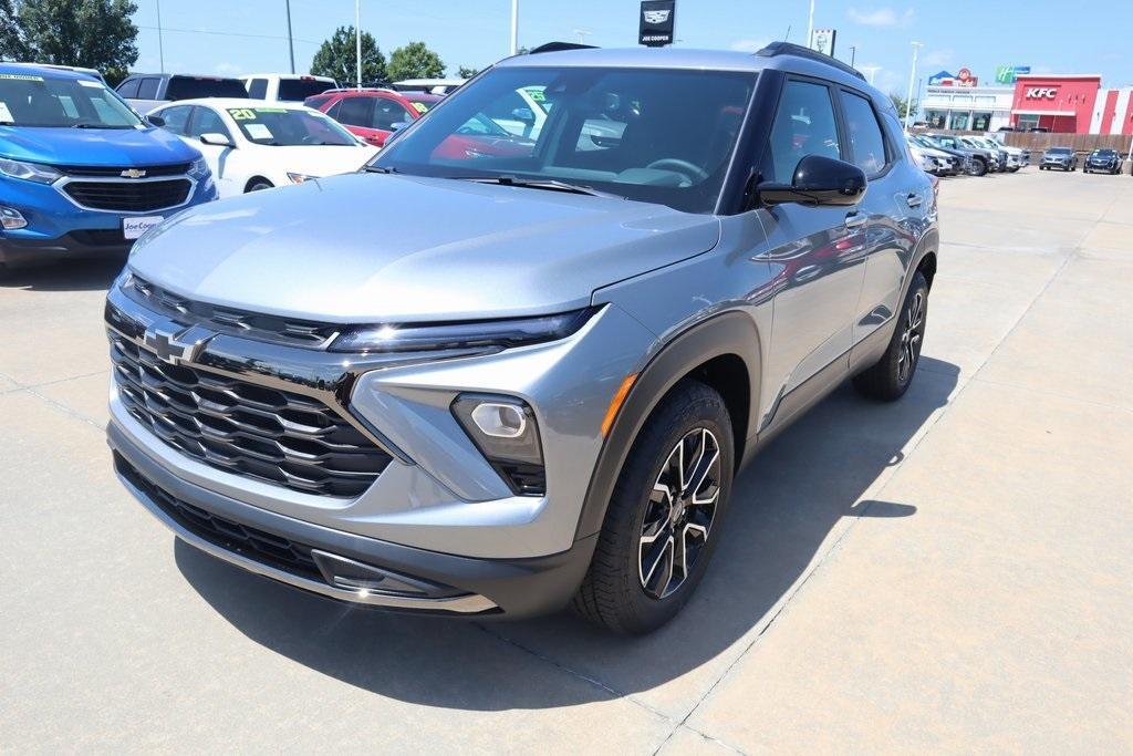 new 2025 Chevrolet TrailBlazer car, priced at $27,511