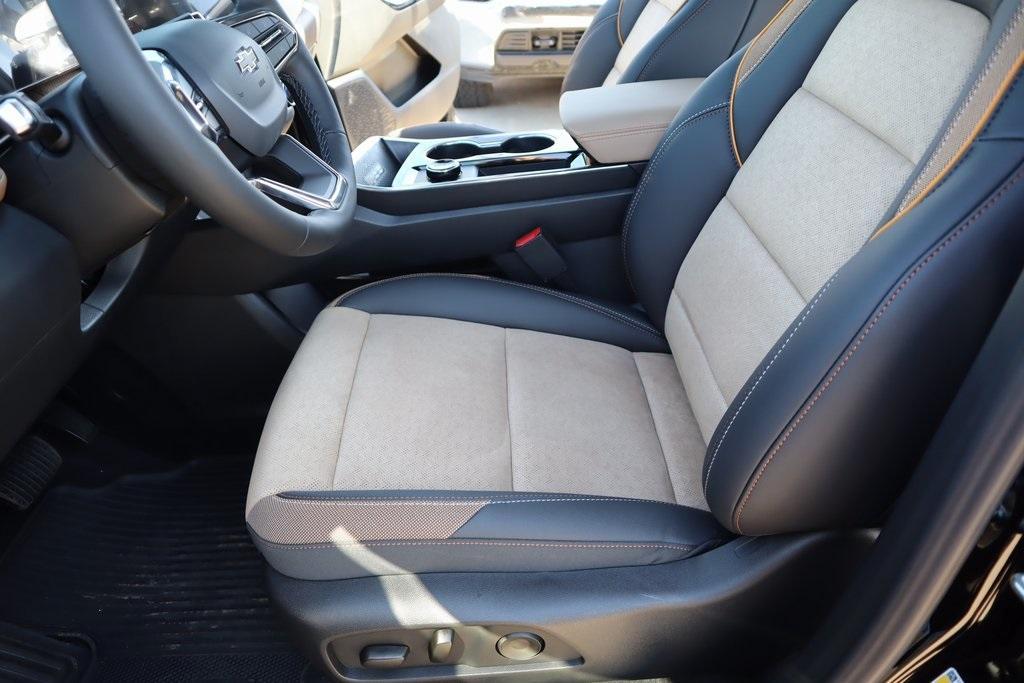 new 2026 Chevrolet Equinox car, priced at $34,300