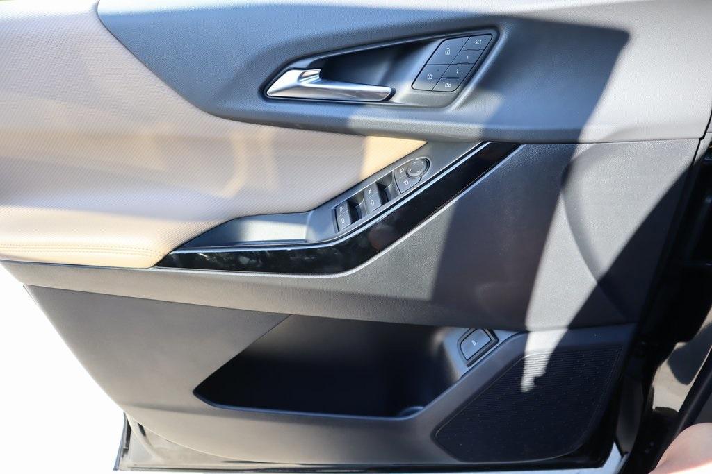 new 2026 Chevrolet Equinox car, priced at $34,300