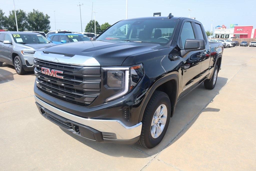 new 2025 GMC Sierra 1500 car, priced at $38,632