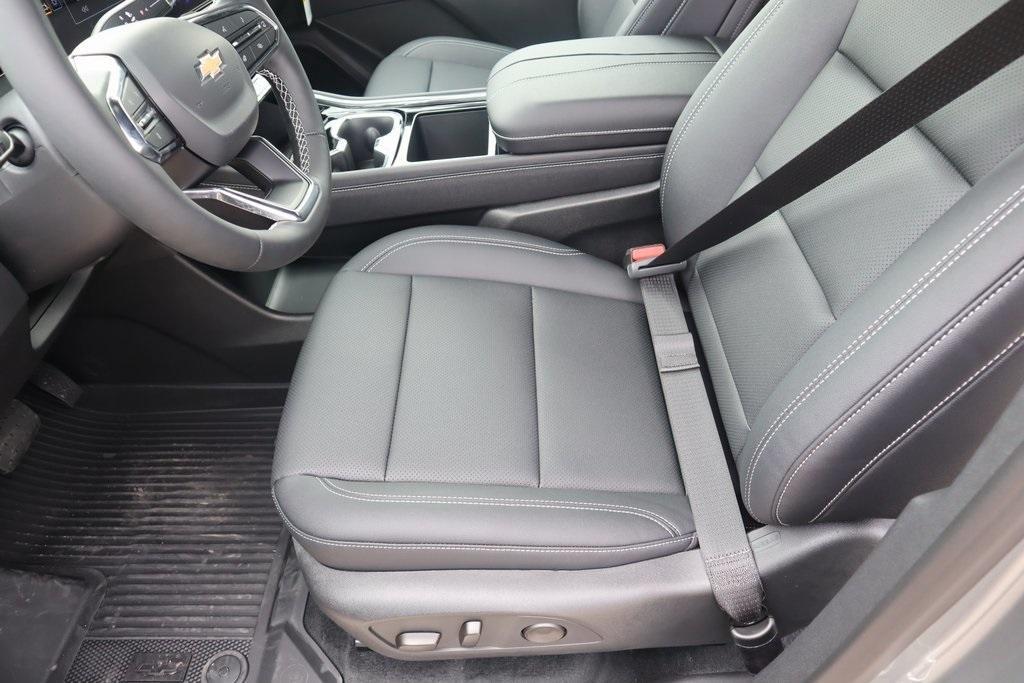 new 2026 Chevrolet Traverse car, priced at $44,388