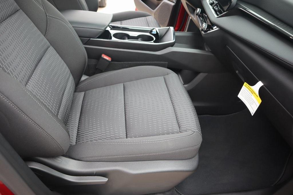 new 2025 Chevrolet Equinox car, priced at $27,028