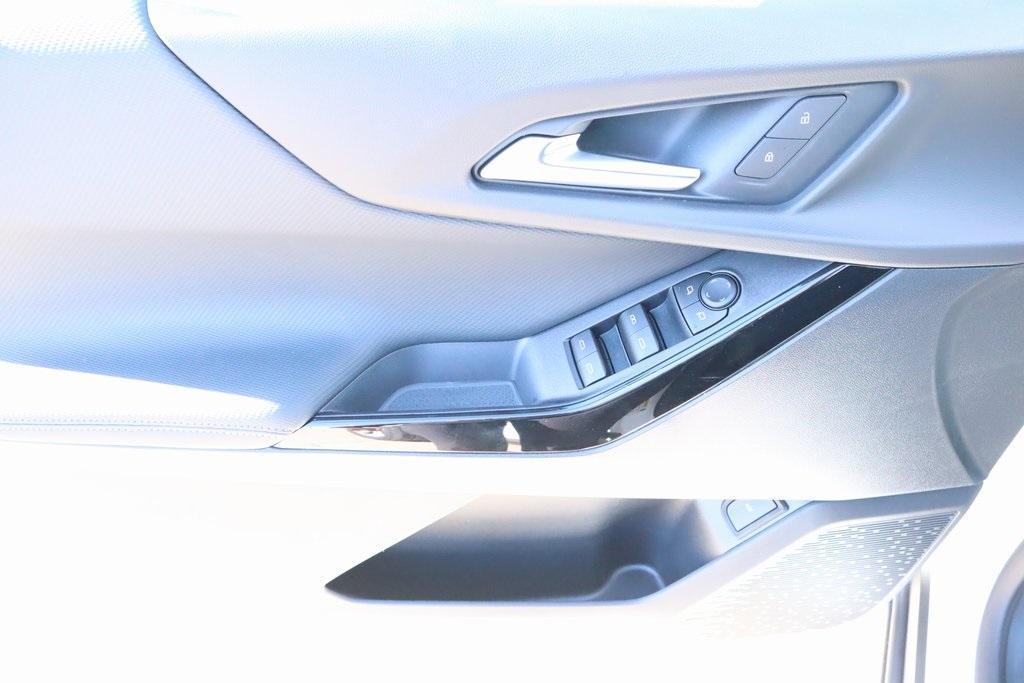 new 2026 Chevrolet Equinox car, priced at $32,310