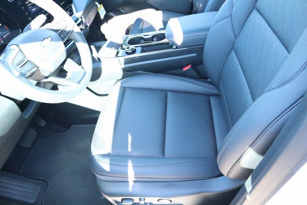 new 2026 Chevrolet Equinox car, priced at $32,310