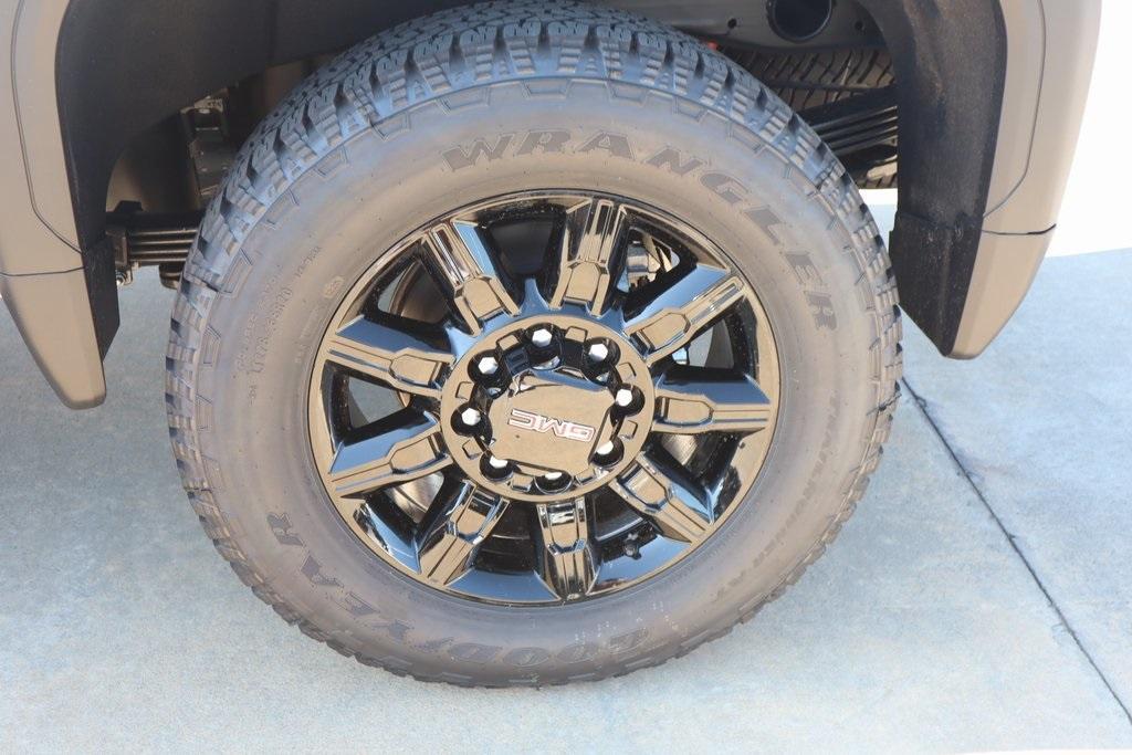 new 2025 GMC Sierra 2500 car, priced at $82,051