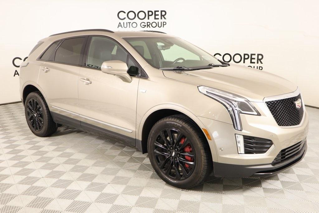 used 2022 Cadillac XT5 car, priced at $39,721