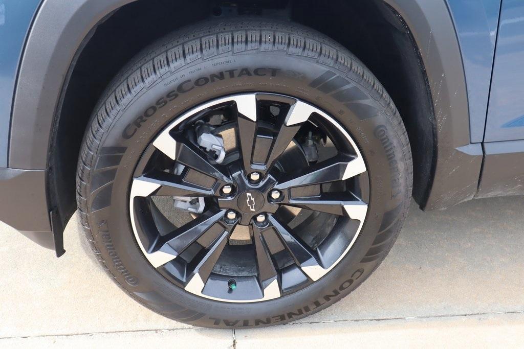 new 2025 Chevrolet Equinox car, priced at $31,616