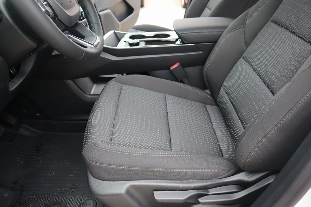 new 2026 Chevrolet Equinox car, priced at $29,743