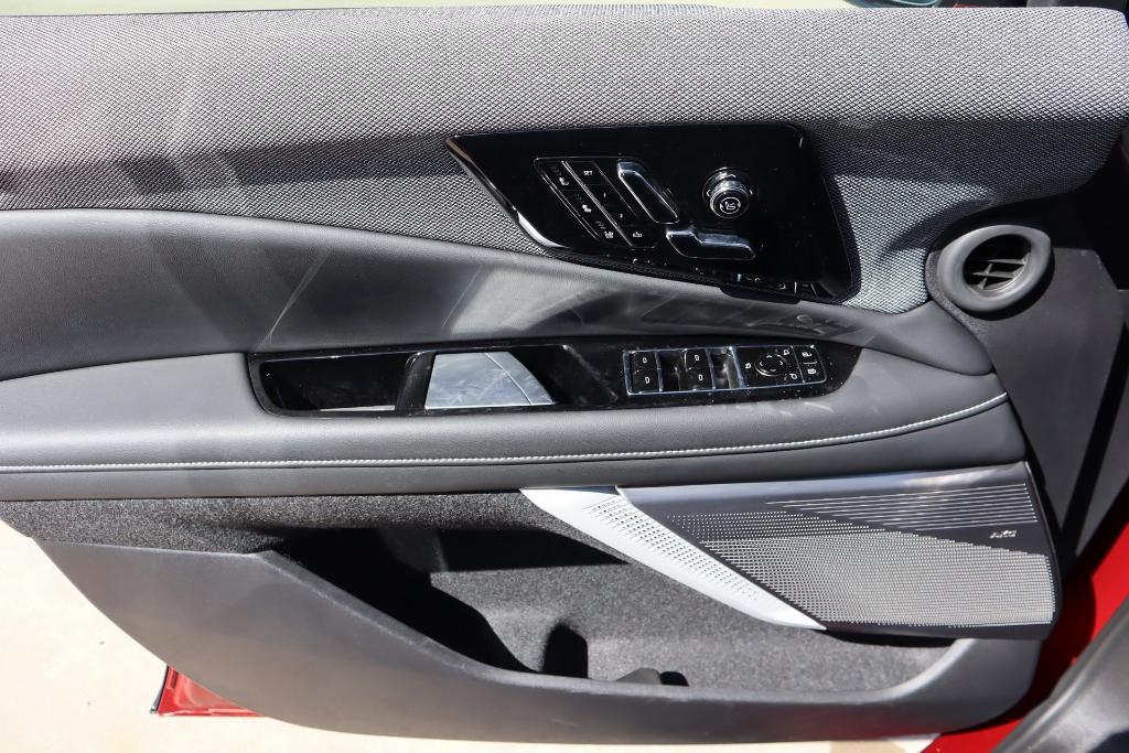 new 2025 Cadillac OPTIQ car, priced at $62,055