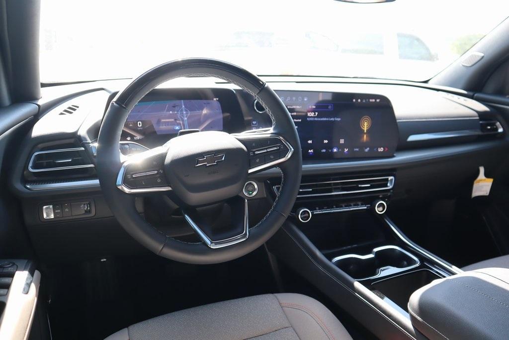 new 2025 Chevrolet Traverse car, priced at $46,870