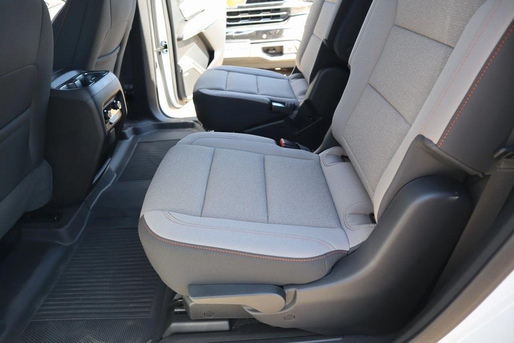 new 2025 Chevrolet Traverse car, priced at $46,870