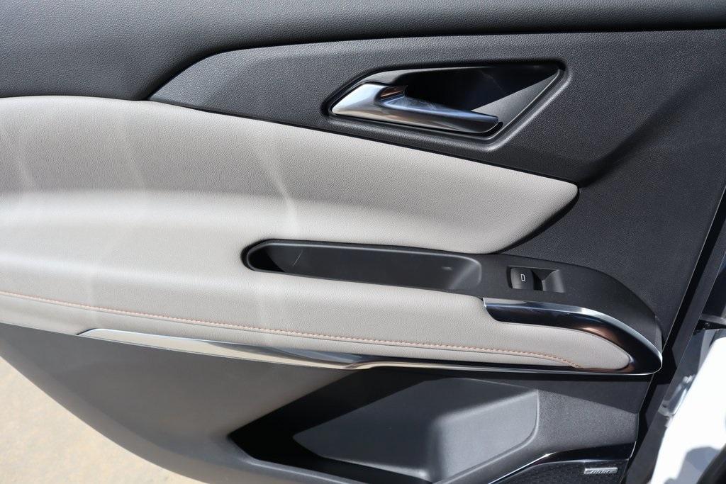 new 2025 Chevrolet Traverse car, priced at $46,870