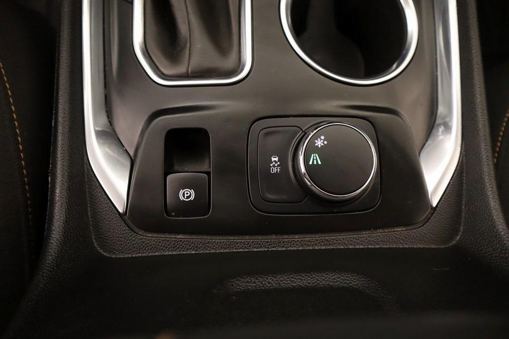 used 2021 Chevrolet Traverse car, priced at $20,396