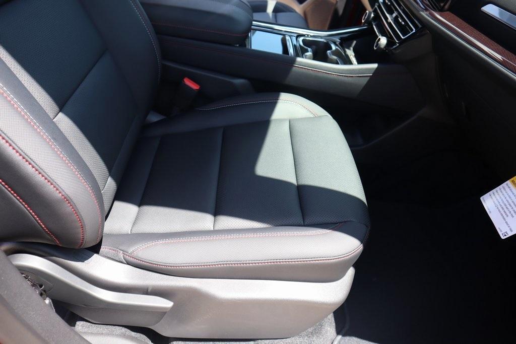 new 2025 Chevrolet Traverse car, priced at $49,367