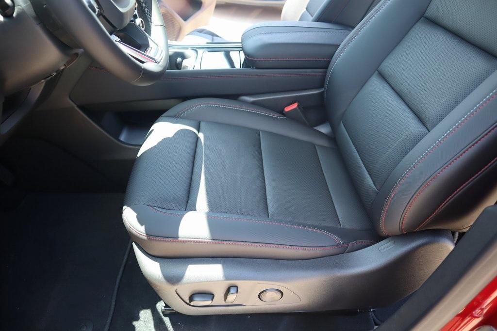 new 2025 Chevrolet Traverse car, priced at $49,367