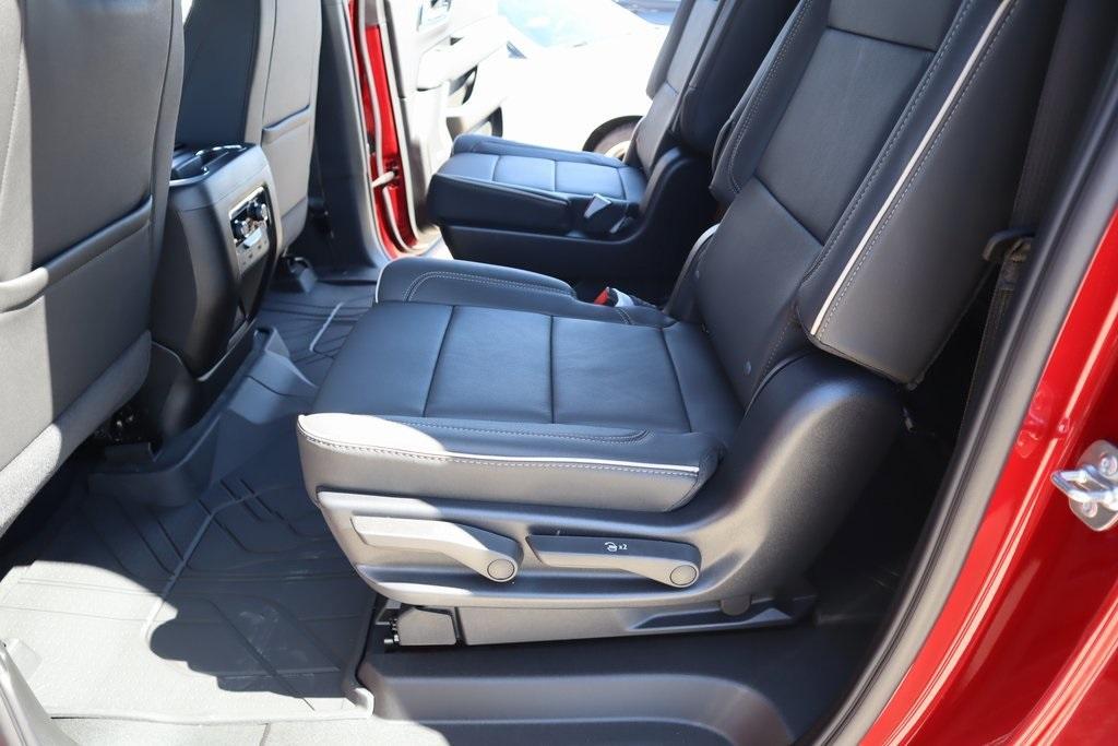 new 2025 Chevrolet Suburban car, priced at $81,844