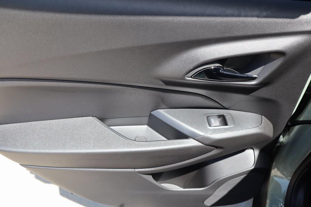 new 2025 Chevrolet Trax car, priced at $27,016
