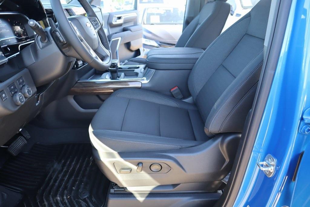 new 2025 Chevrolet Silverado 1500 car, priced at $49,195