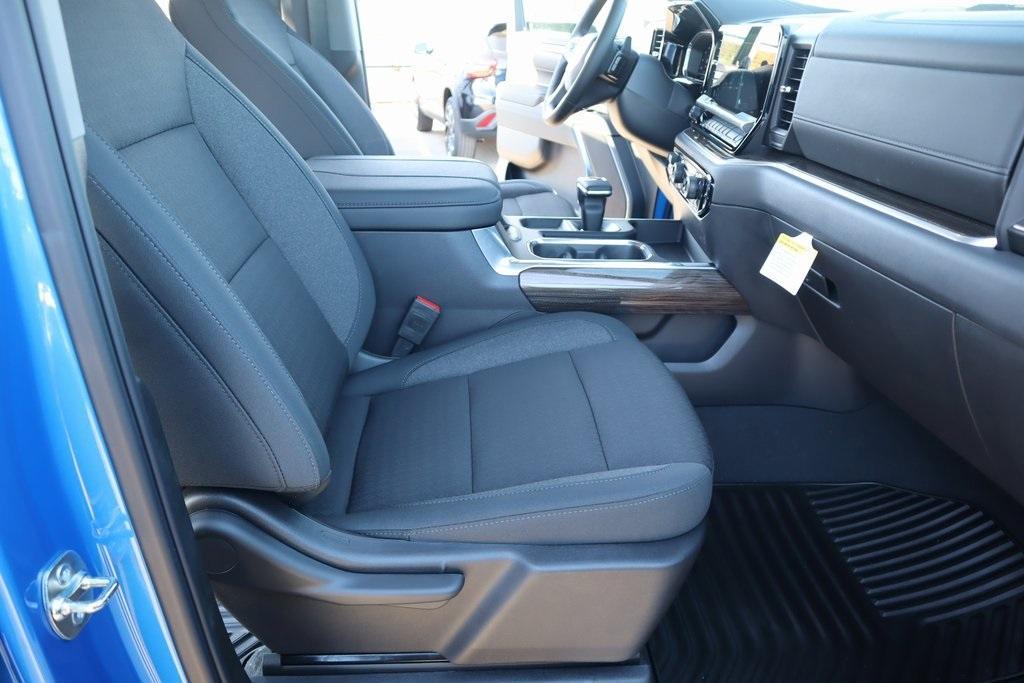 new 2025 Chevrolet Silverado 1500 car, priced at $49,195