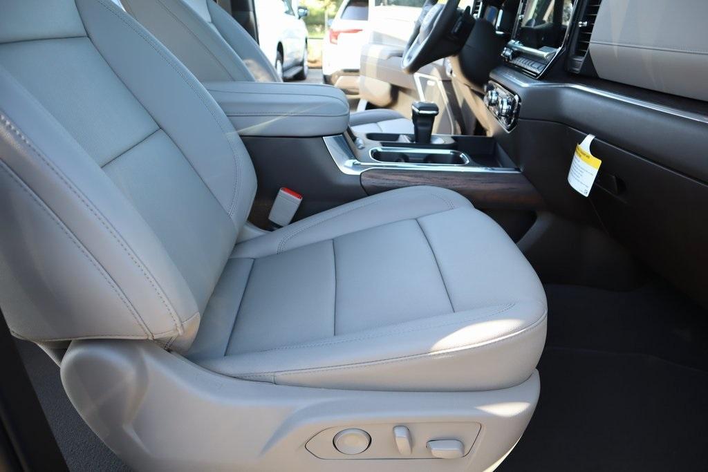 new 2025 GMC Sierra 1500 car, priced at $53,246