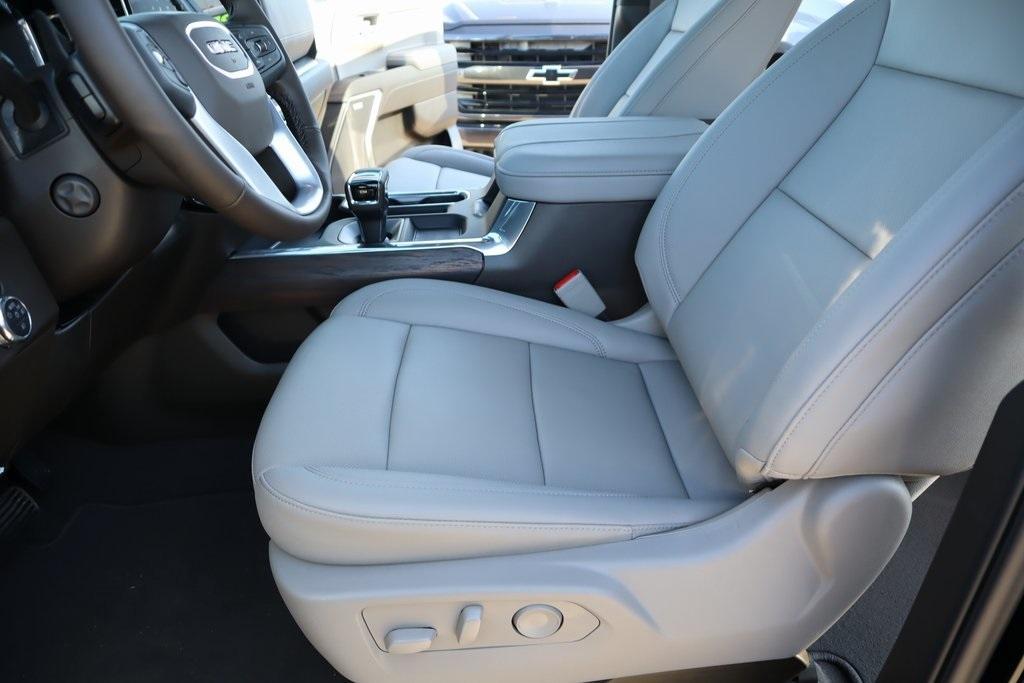 new 2025 GMC Sierra 1500 car, priced at $53,246