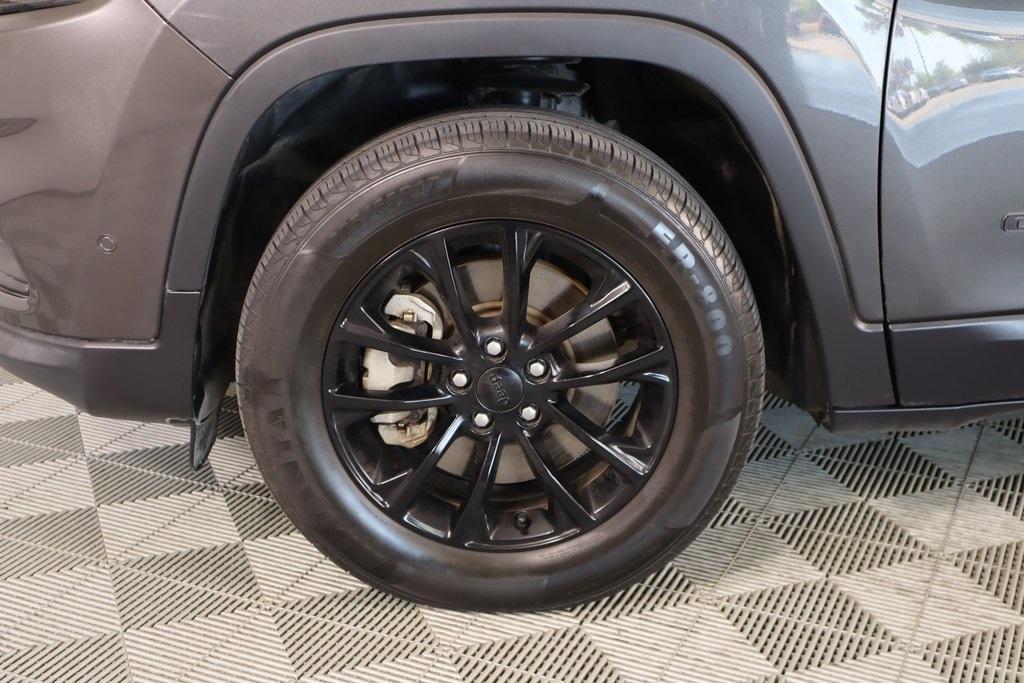 used 2023 Jeep Cherokee car, priced at $22,862