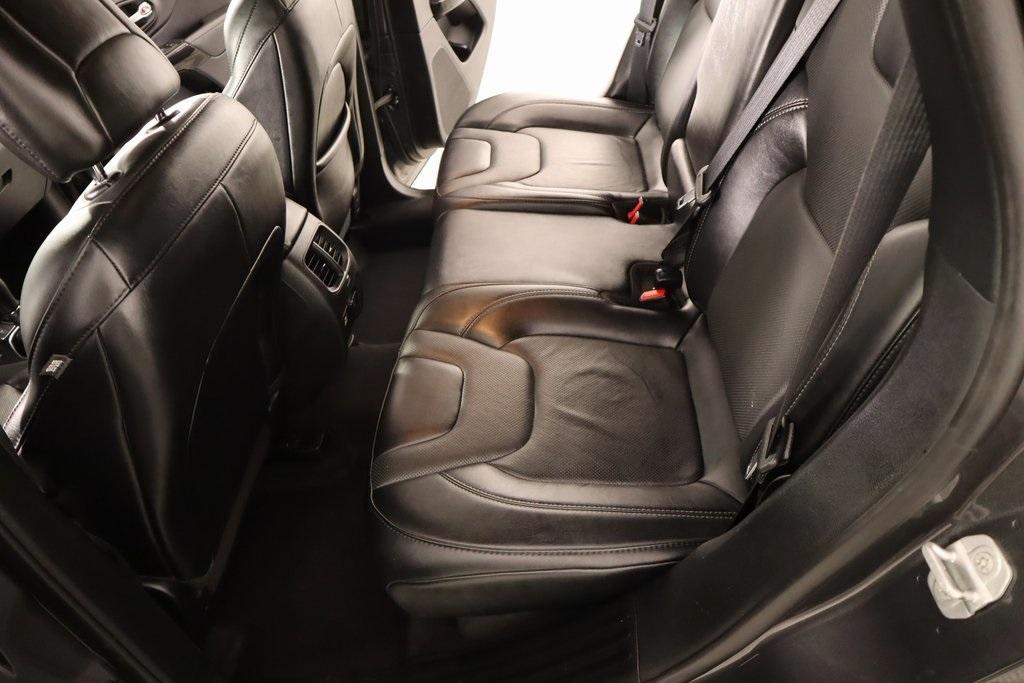 used 2023 Jeep Cherokee car, priced at $22,862