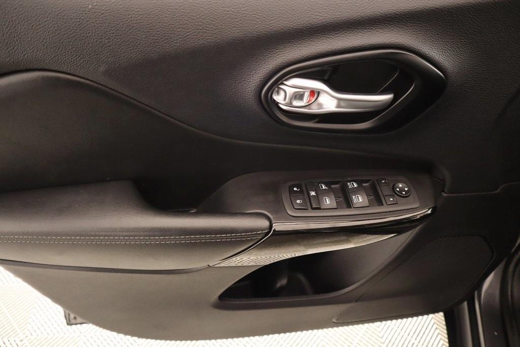 used 2023 Jeep Cherokee car, priced at $22,862