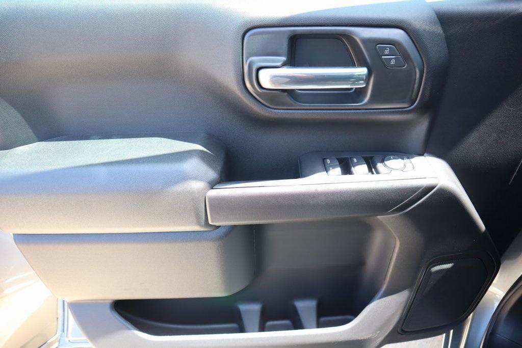 new 2025 Chevrolet Silverado 1500 car, priced at $40,326