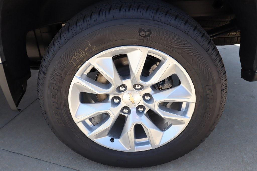 new 2025 Chevrolet Silverado 1500 car, priced at $40,326