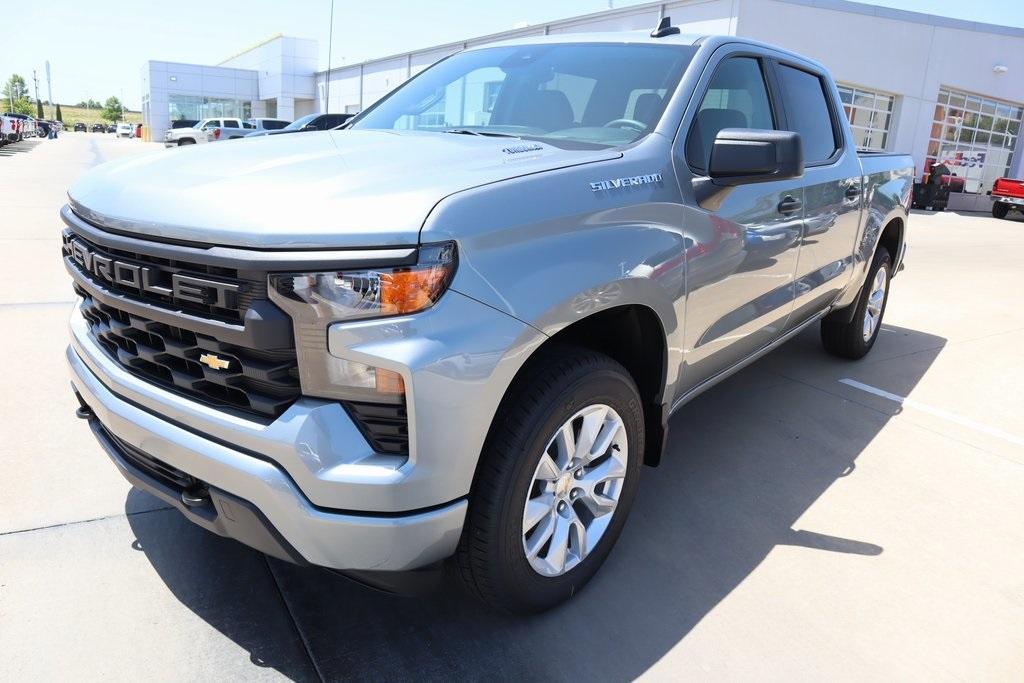 new 2025 Chevrolet Silverado 1500 car, priced at $40,326