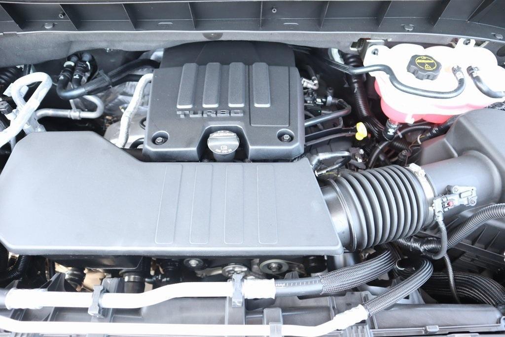 new 2025 Chevrolet Silverado 1500 car, priced at $40,326
