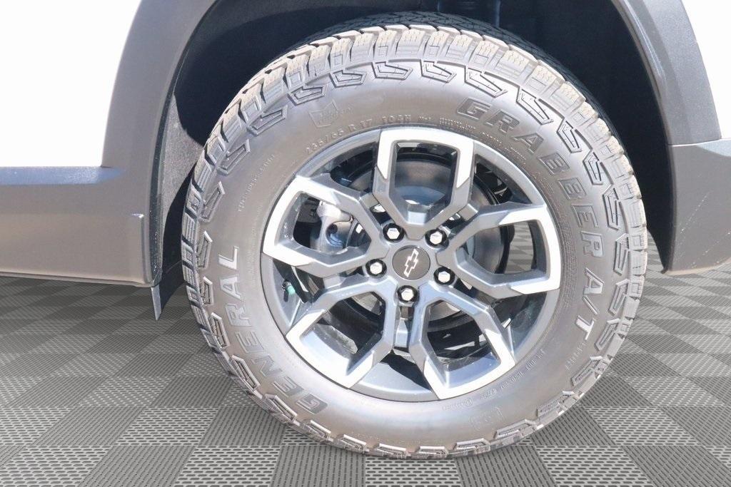 new 2026 Chevrolet Equinox car, priced at $38,251