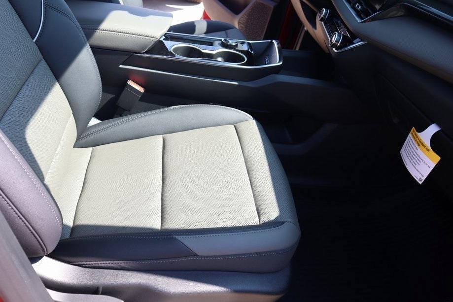 new 2026 Chevrolet Equinox car, priced at $29,784