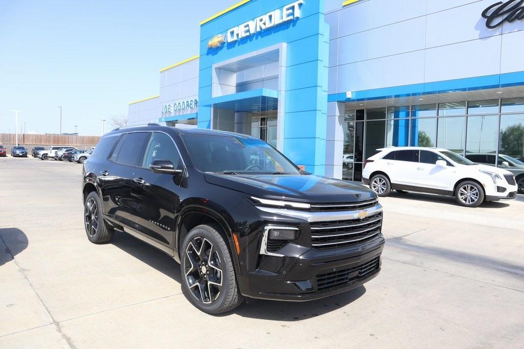 new 2025 Chevrolet Traverse car, priced at $52,408