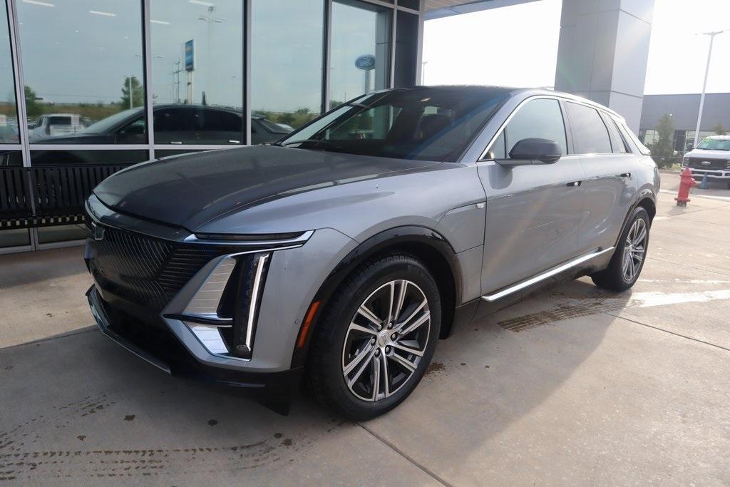new 2025 Cadillac LYRIQ car, priced at $60,278