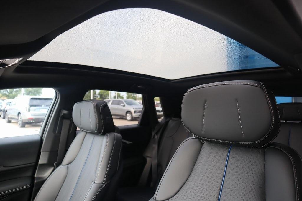 new 2025 Cadillac LYRIQ car, priced at $60,278
